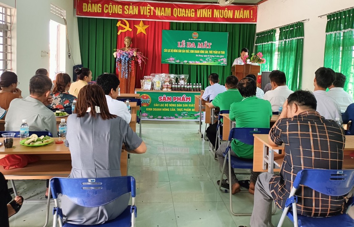 các đại biểu tham dự lễ ra mắt
